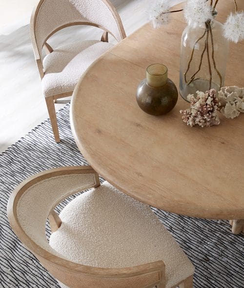 Retreat Pole Rattan Round Dining Table w/1-20in leaf